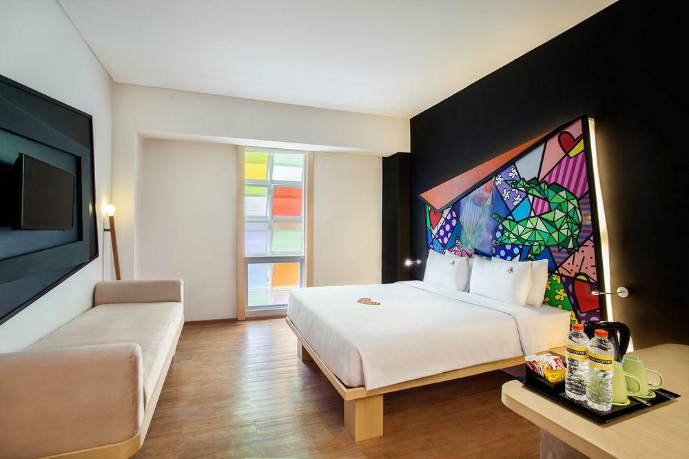Maxonehotels.Com At Tidar Сурабая Экстерьер фото